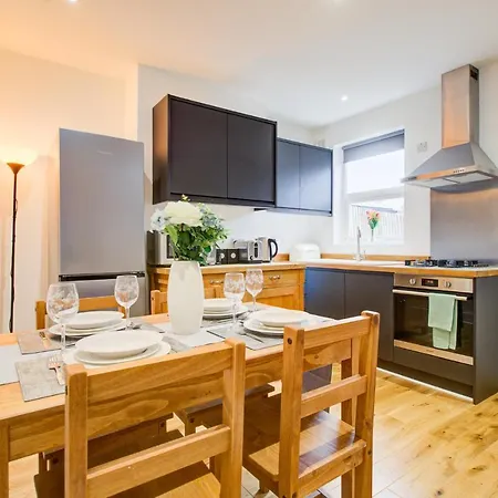Statera Apartments - 2-Bed House In Stratford Londra Esterno foto